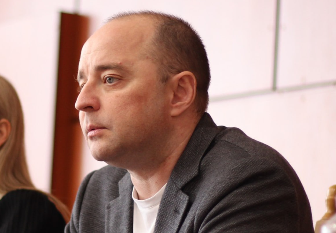 Суд повторно вивчить справу про усунення Момота з посади
