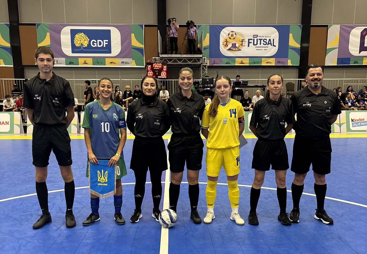 Дівчата зі Славутича вибороли срібну медаль на чемпіонаті світу з футболу