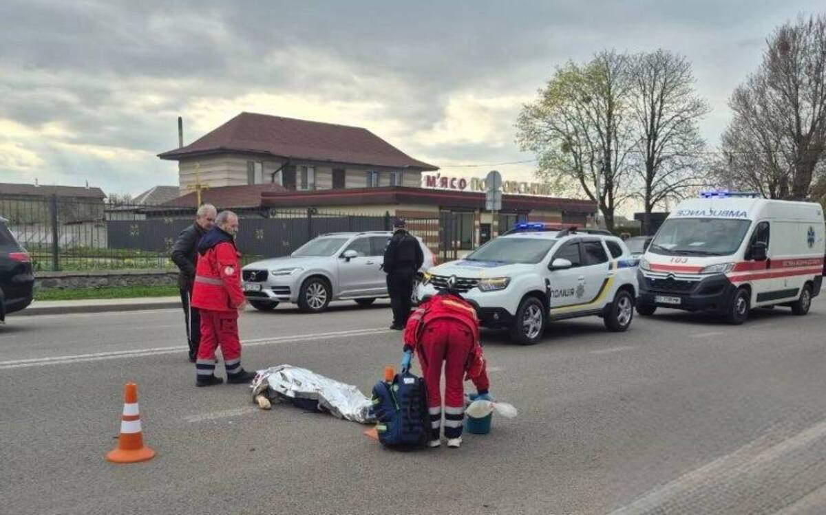 Трагічна аварія в Нових Петрівцях: вантажівка наїхала на чоловіка і забрала його життя